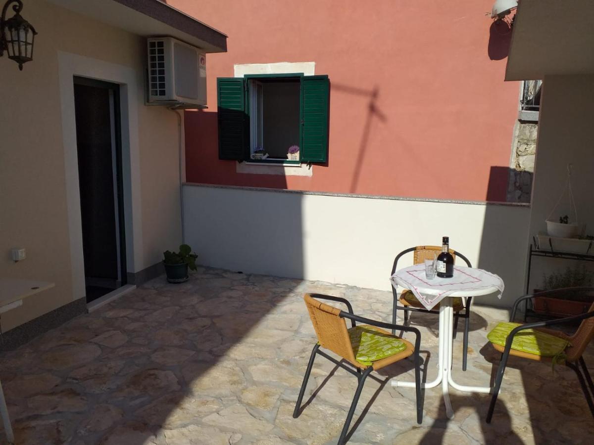 Milea Makarska Exterior foto